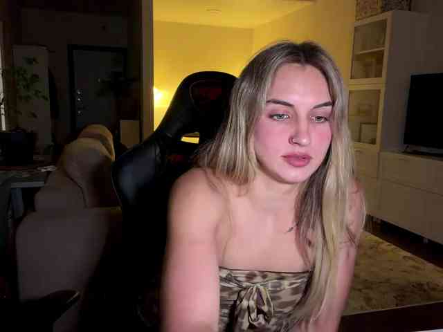 MissyKissy webcam