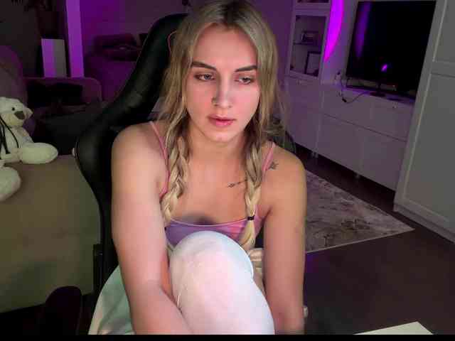 MissyKissy webcam