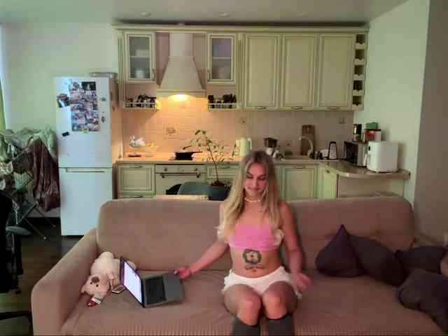 MissyKissy webcam