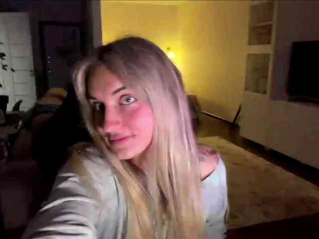 MissyKissy webcam