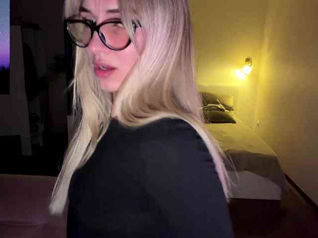 MissyKissy webcam
