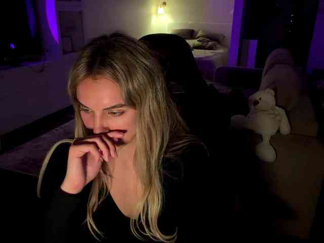 MissyKissy webcam