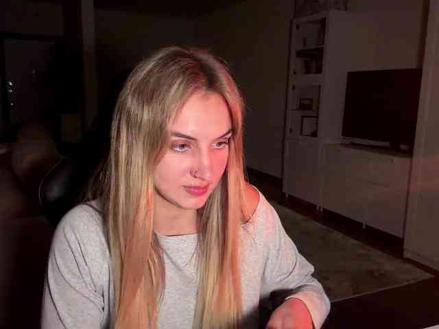 MissyKissy webcam