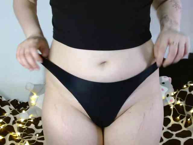 OrianaSecret webcam