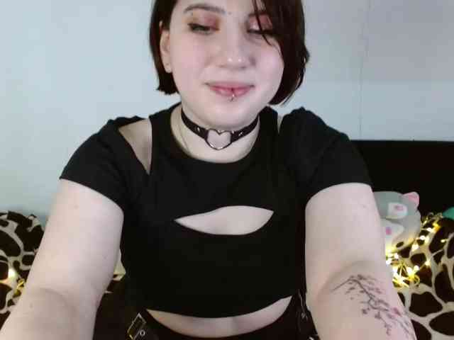 OrianaSecret webcam