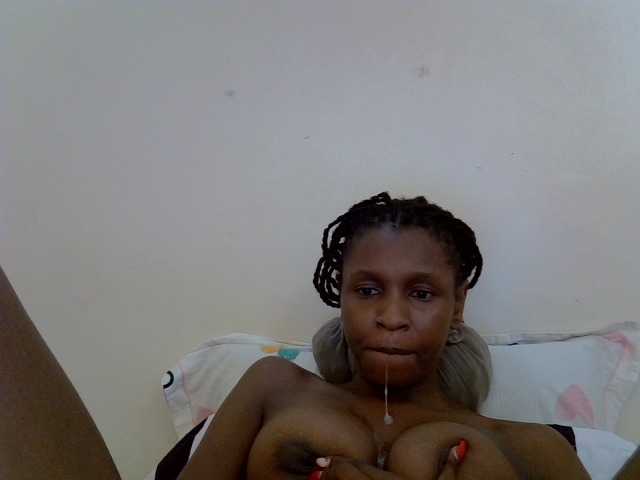 Velvet-luxe live cam on BongaCams