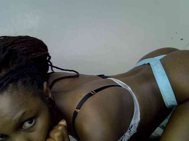 Velvet-luxe webcam