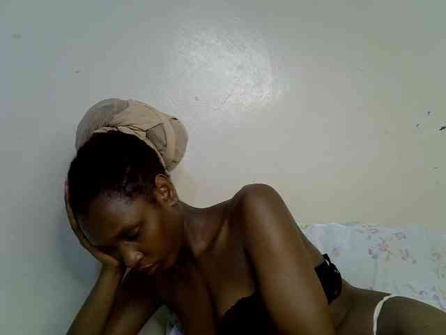 Velvet-luxe webcam