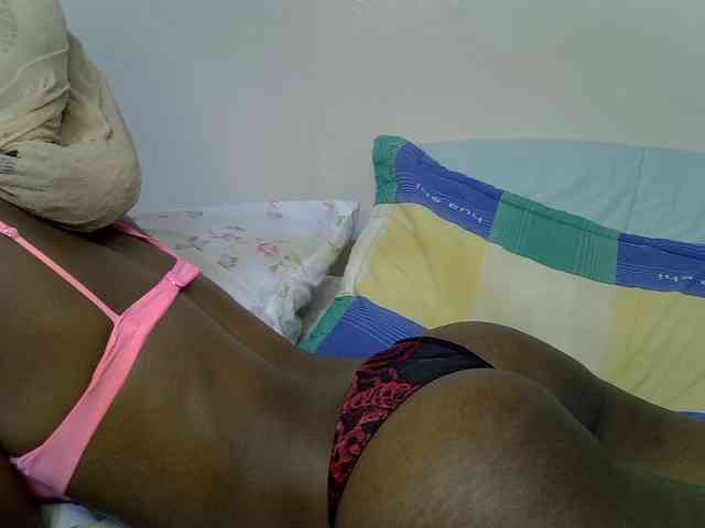 Velvet-luxe webcam