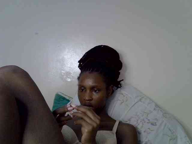 Velvet-luxe webcam