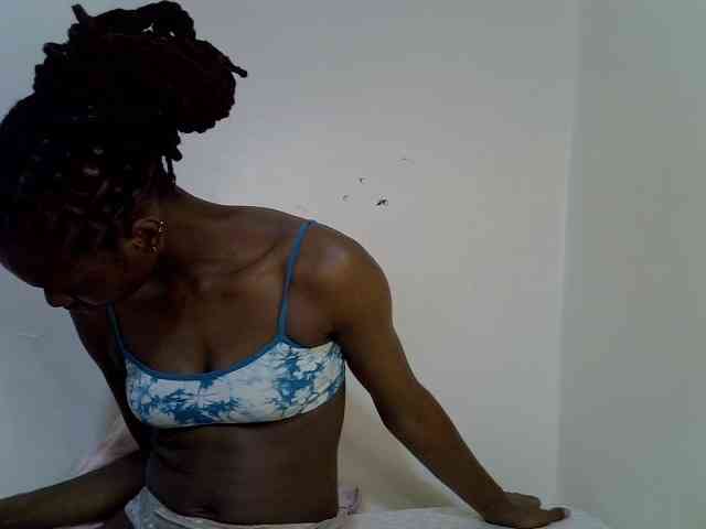 Velvet-luxe webcam