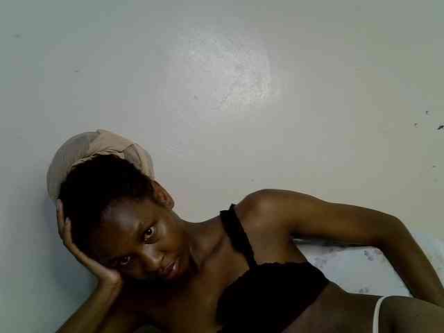 Velvet-luxe webcam