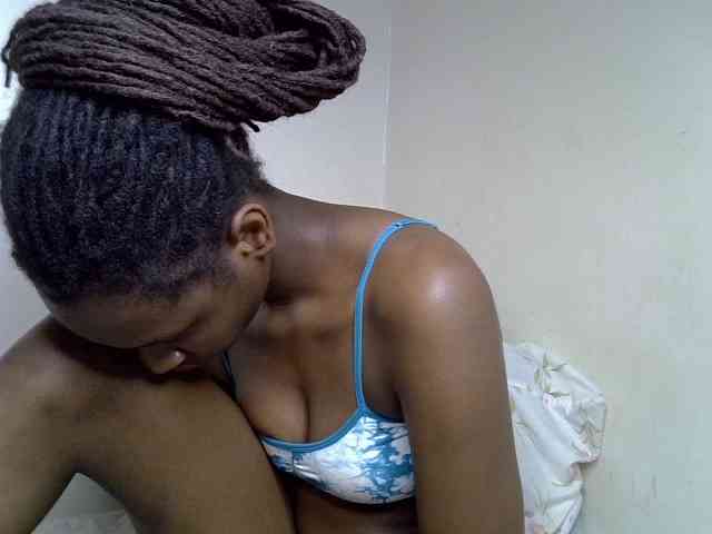 Velvet-luxe webcam