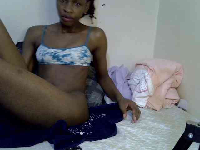 Velvet-luxe webcam
