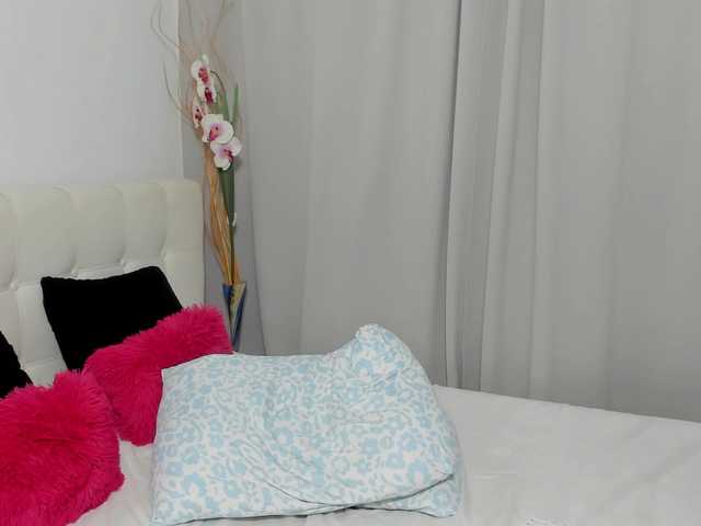 saradusk live cam on BongaCams