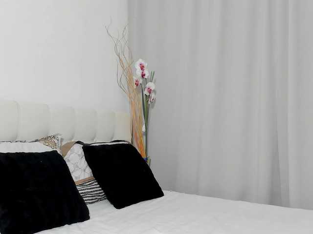 saradusk live cam on BongaCams