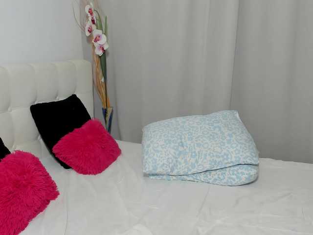 saradusk live webcam show