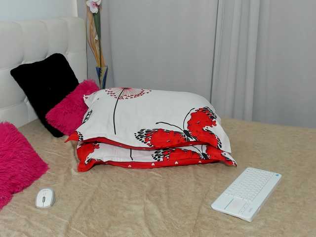 saradusk live cam on BongaCams