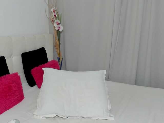 saradusk live cam on BongaCams