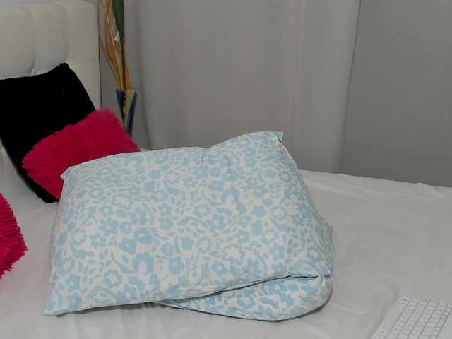 saradusk live webcam show
