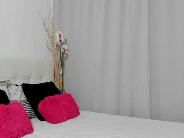 saradusk live cam on BongaCams