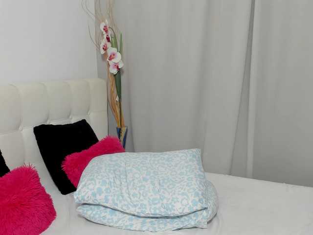 saradusk live webcam show