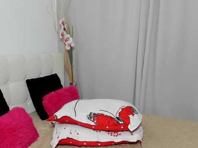 saradusk live cam on BongaCams