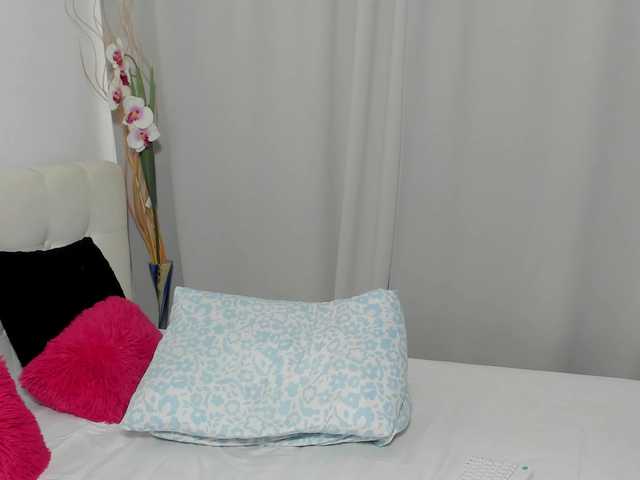 saradusk live cam on BongaCams