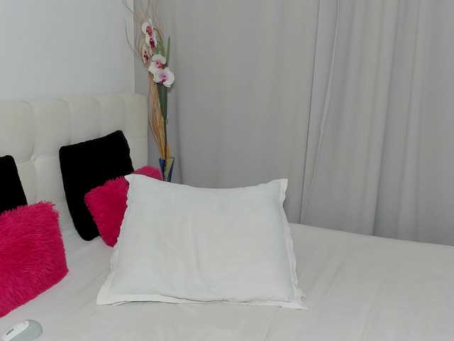 saradusk live cam on BongaCams