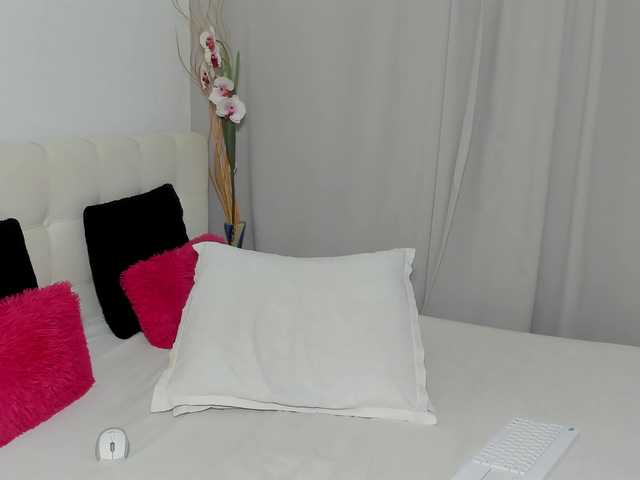 saradusk live cam on BongaCams