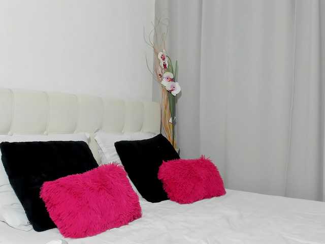 saradusk live cam on BongaCams