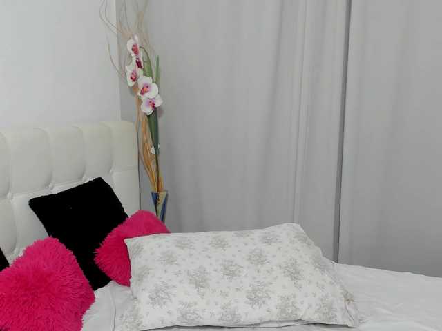 saradusk live cam on BongaCams
