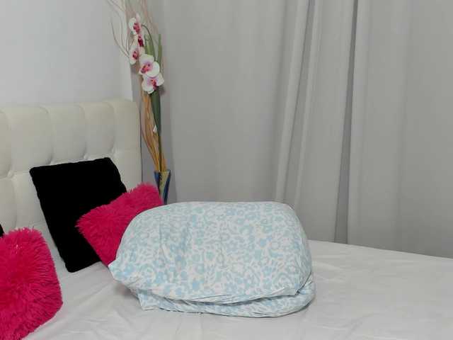 saradusk live cam on BongaCams