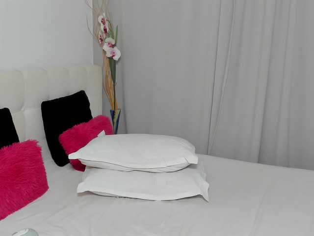 saradusk live cam on BongaCams