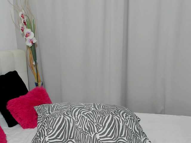 saradusk live cam on BongaCams