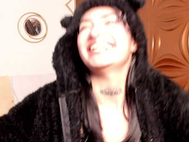 Zyrablaze live cam on BongaCams