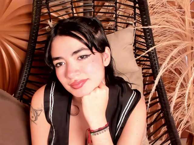 Zyrablaze live cam on BongaCams