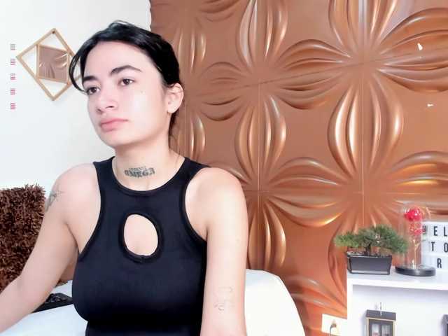 Zyrablaze live cam on BongaCams