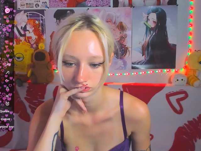 KatiaNabiee live cam preview