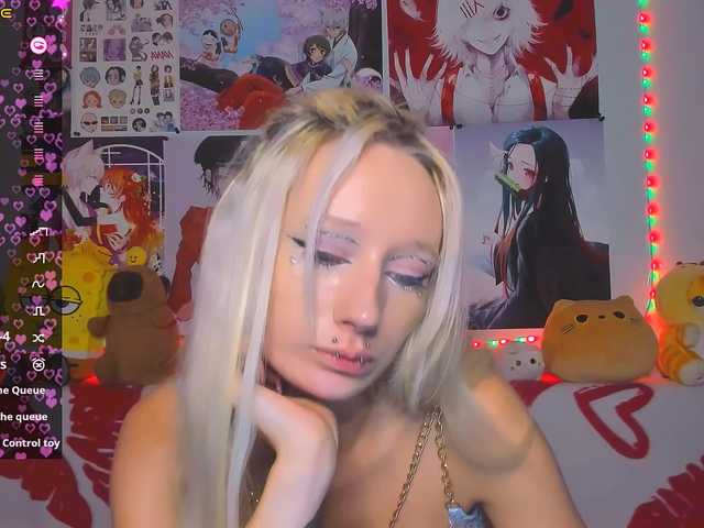 KatiaNabiee live cam preview