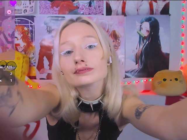 KatiaNabiee live webcam show