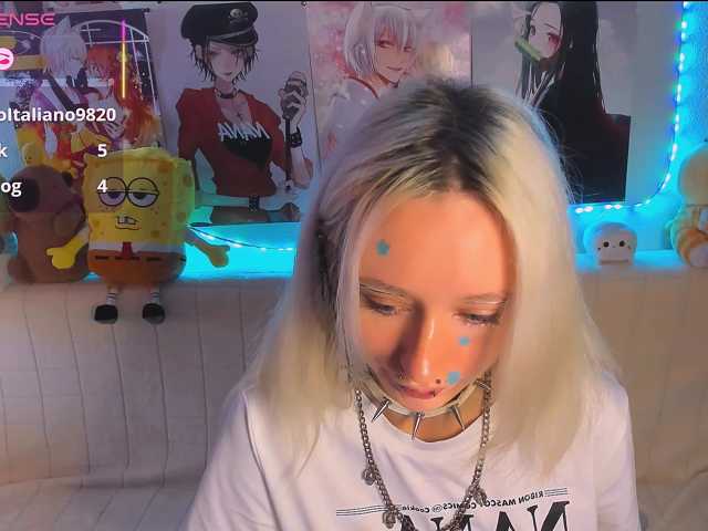 KatiaNabiee live cam preview