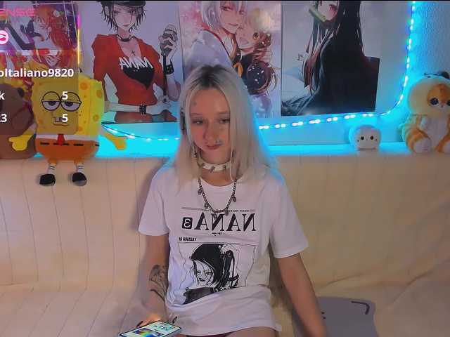 KatiaNabiee live cam preview