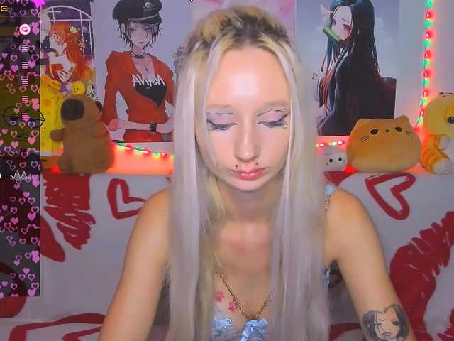 KatiaNabiee live cam preview