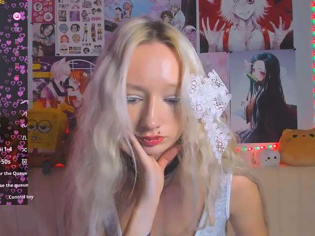 KatiaNabiee live cam preview