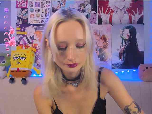 KatiaNabiee webcam