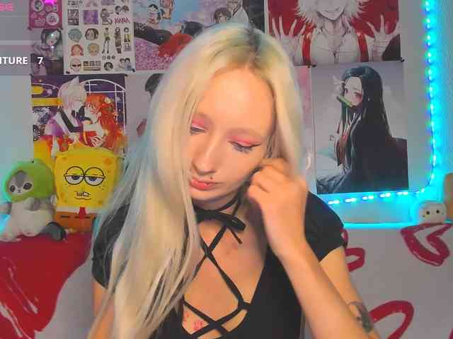 KatiaNabiee webcam