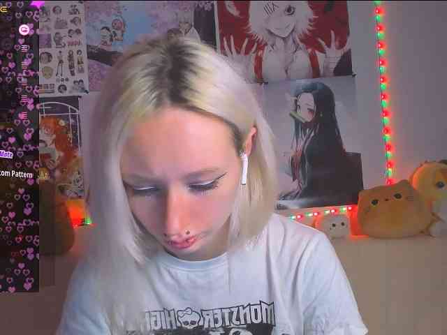 KatiaNabiee webcam