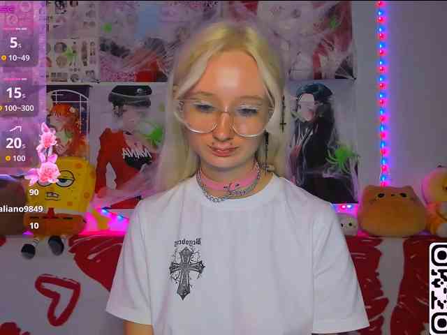 KatiaNabiee webcam