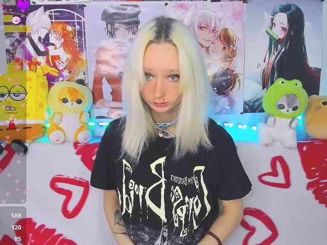 KatiaNabiee webcam